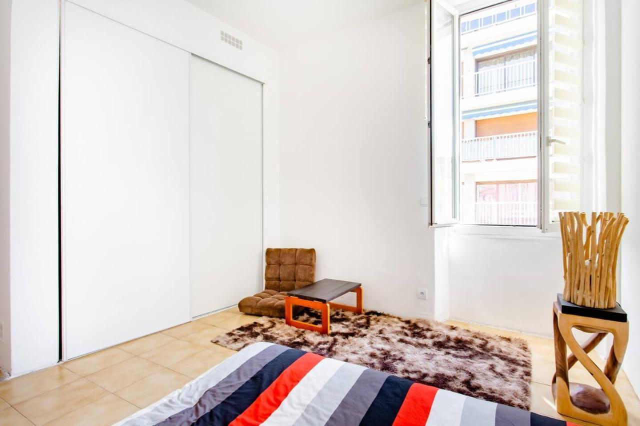 Room Rental In Apartment In Marseille Ngoại thất bức ảnh