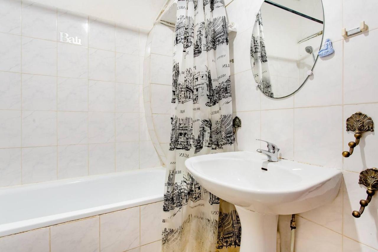 Room Rental In Apartment In Marseille Ngoại thất bức ảnh